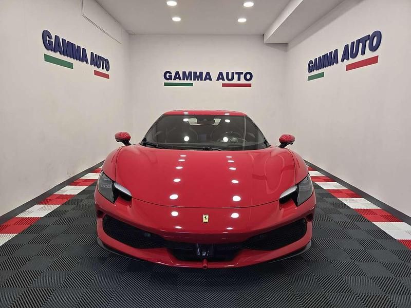 Usata Ferrari 296 663 CV (487 kW) 2023 Rosso corsa Coupé