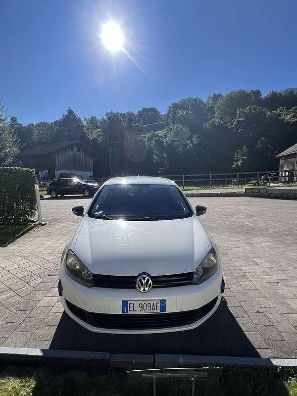 Usata VW Golf VII Highline 105 CV (77 kW) 2012 Berlina