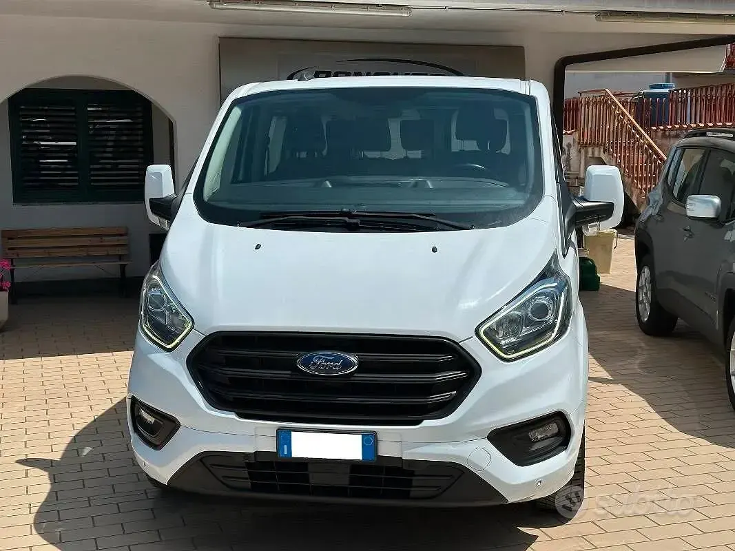 Usata Ford Transit Custom Trend 130 CV (95 kW) 2020 Bianco Station wagon