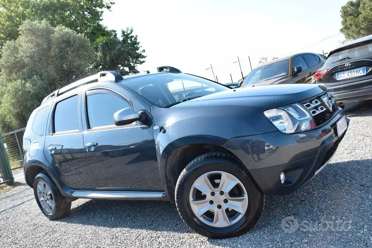 Usata Dacia Duster 109 CV (80 kW) 2017 Grigio SUV