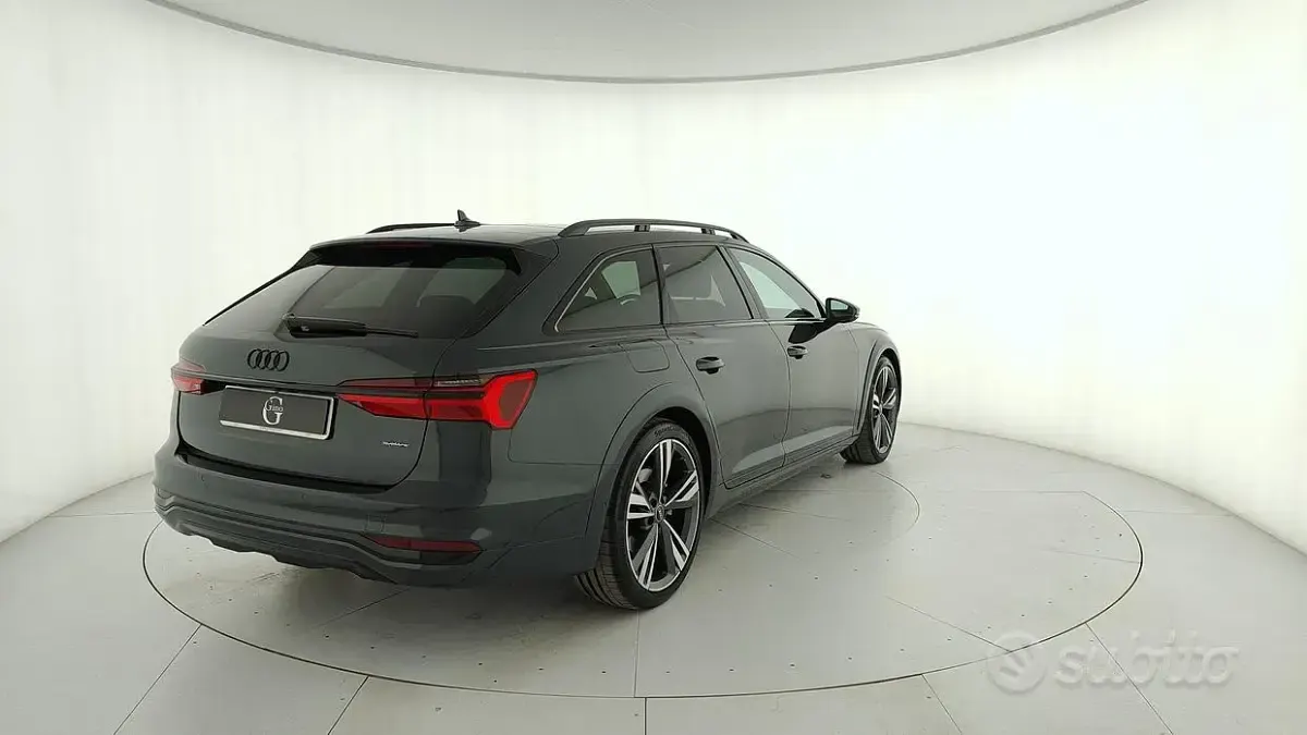 Usata Audi A6 Allroad Ambiente 344 CV (253 kW) 2022 Grigio Station wagon