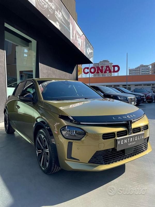 Nuova Lancia Ypsilon 100 CV (73 kW) 2025 Utilitaria