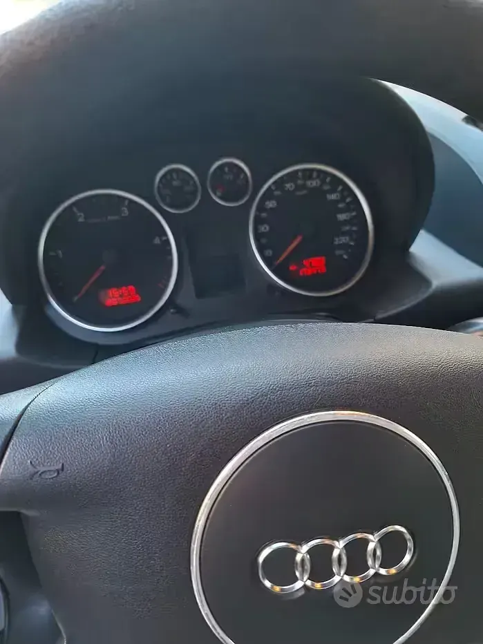 Usata Audi A2 90 CV (66 kW) 2005 Grigio Utilitaria
