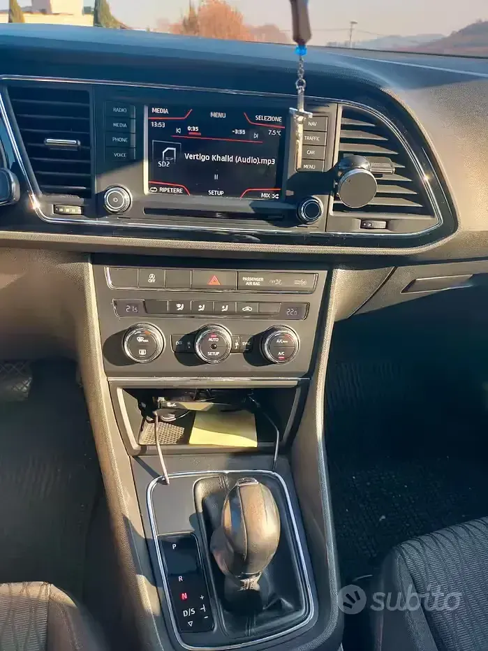Usata Seat Leon 105 CV (77 kW) 2014 Grigio Station wagon