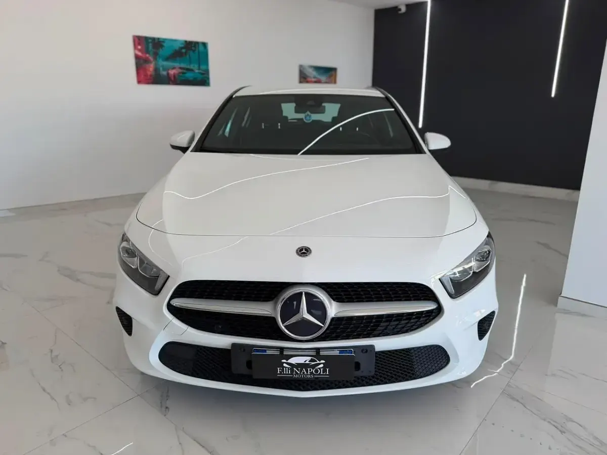 Usata Mercedes A180 116 CV (85 kW) 2020 Bianco Berlina