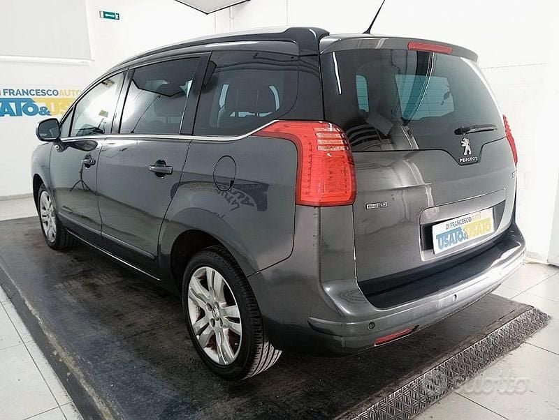 Usata Peugeot 5008 Allure 150 CV (110 kW) 2016 Nero metallizzato
