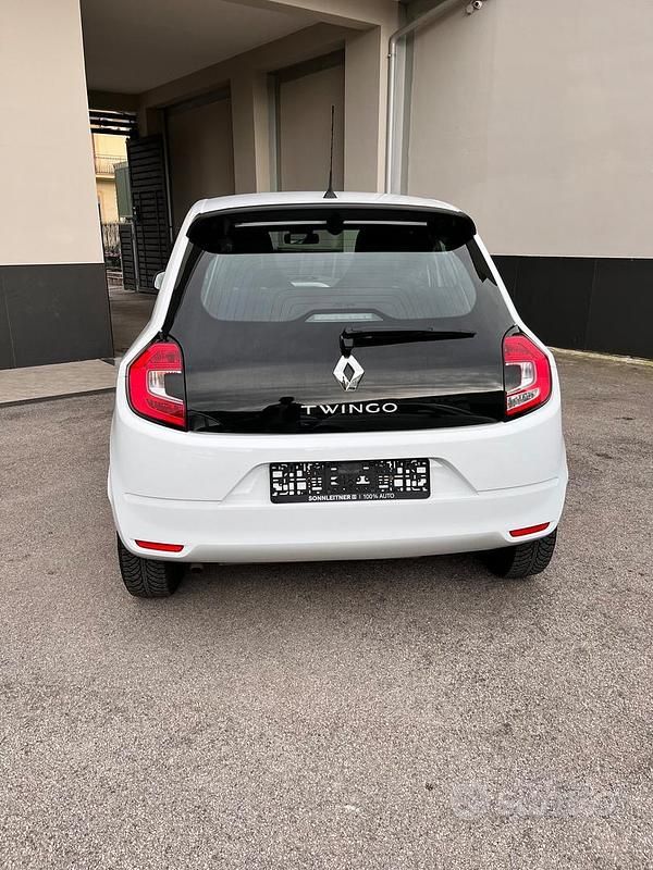 Usata Renault Twingo SE 70 CV (51 kW) 2016 Bianco Utilitaria
