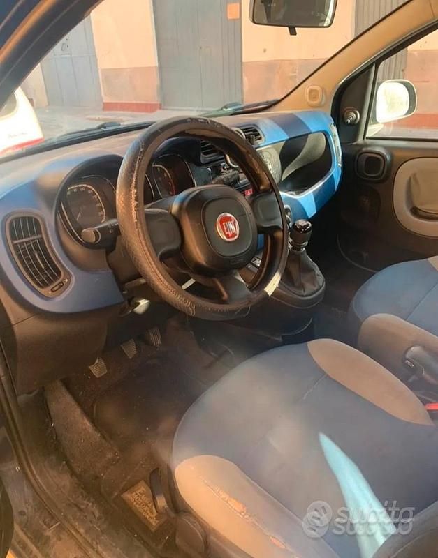 Usata 2012 Fiat Panda Tre volumi | 4500 € - Immagine 1/3