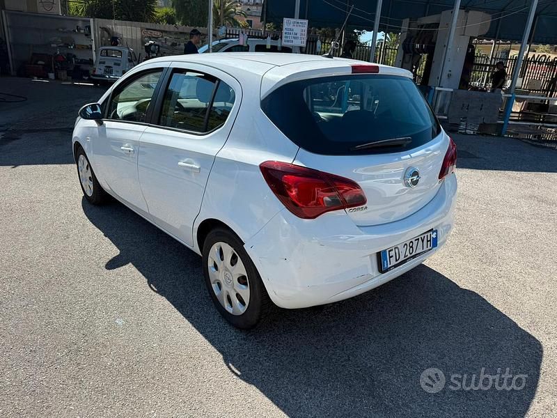 Usata Opel Corsa 75 CV (55 kW) 2016 Bianco Utilitaria