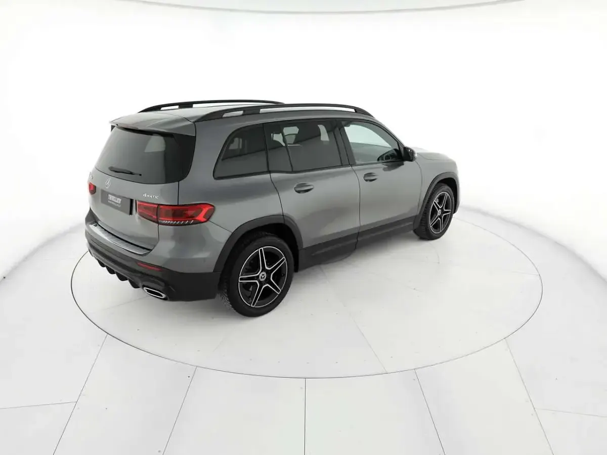 Usata Mercedes GLB200 Premium 150 CV (110 kW) 2023 Grigio SUV