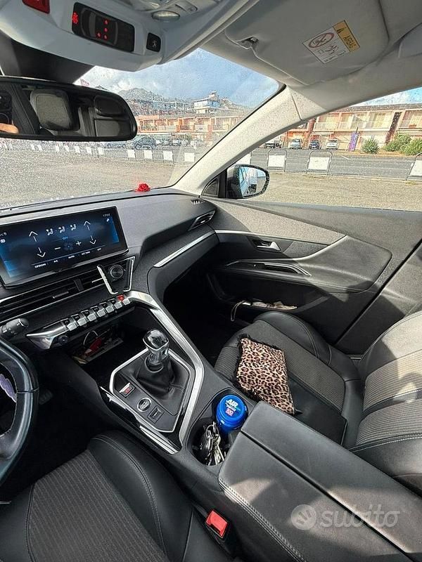 Usata Peugeot 3008 120 CV (88 kW) 2022 Grigio Berlina