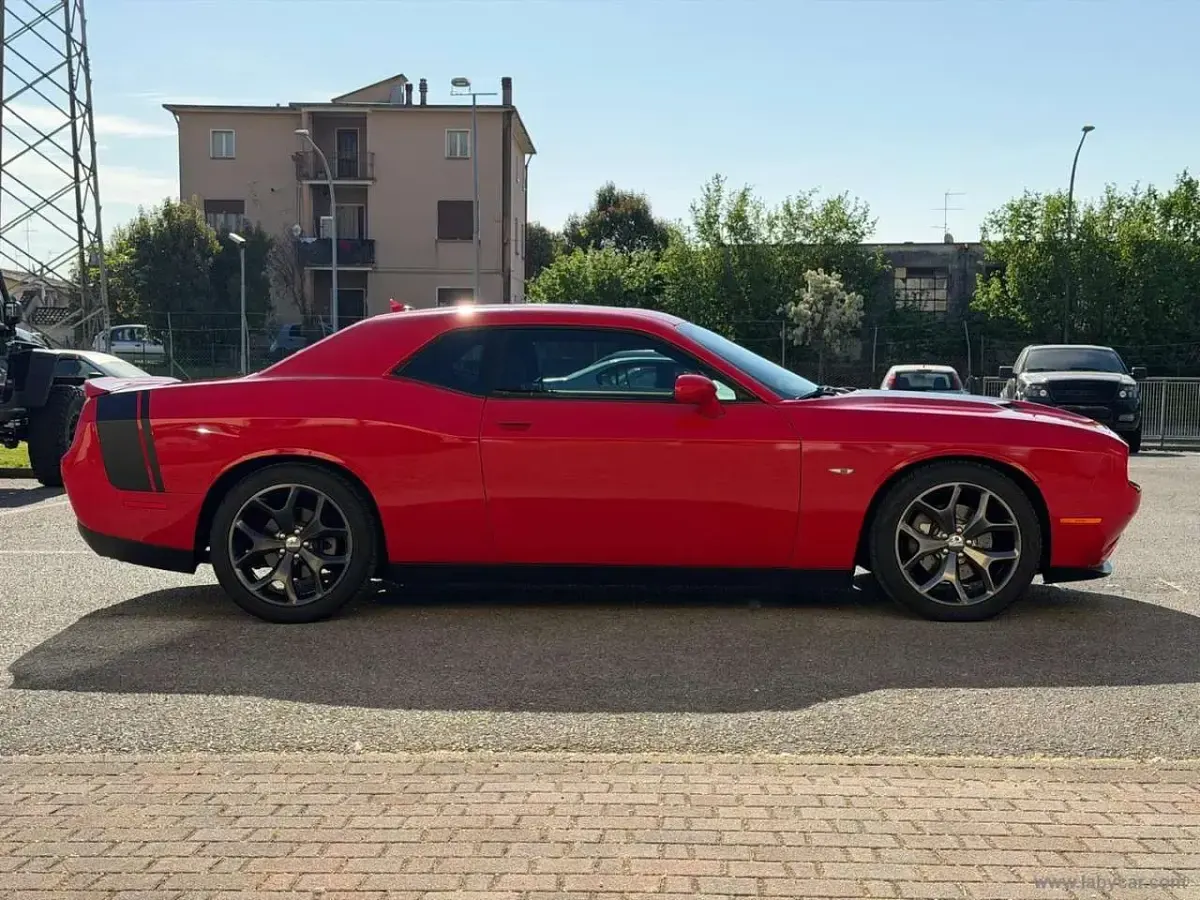 Usata Dodge Challenger 230 CV (169 kW) 2016 Rosso Coupé