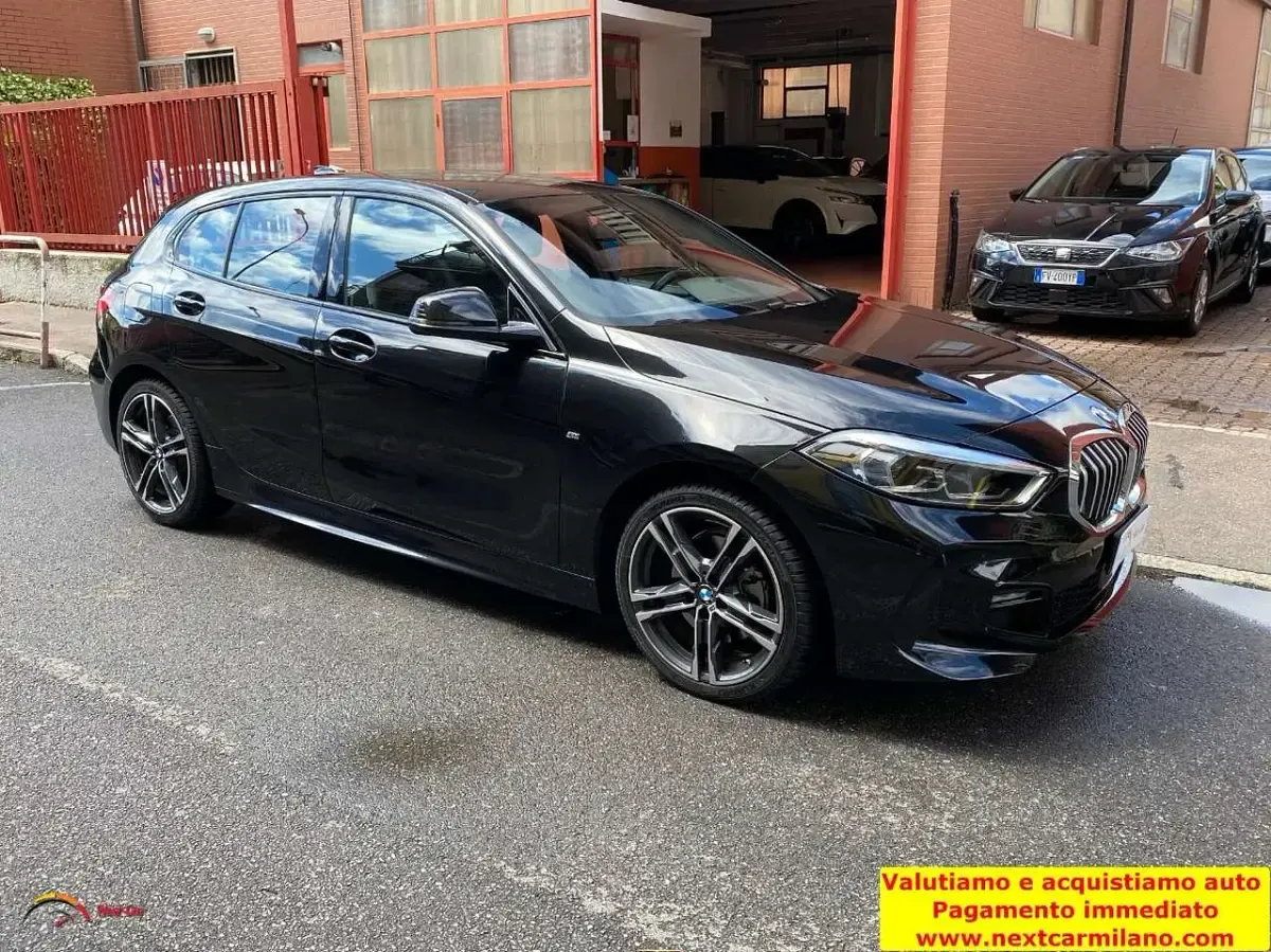 Usado BMW 118 M Sport 150 HP (110 kW) 2024 Preto Citadino