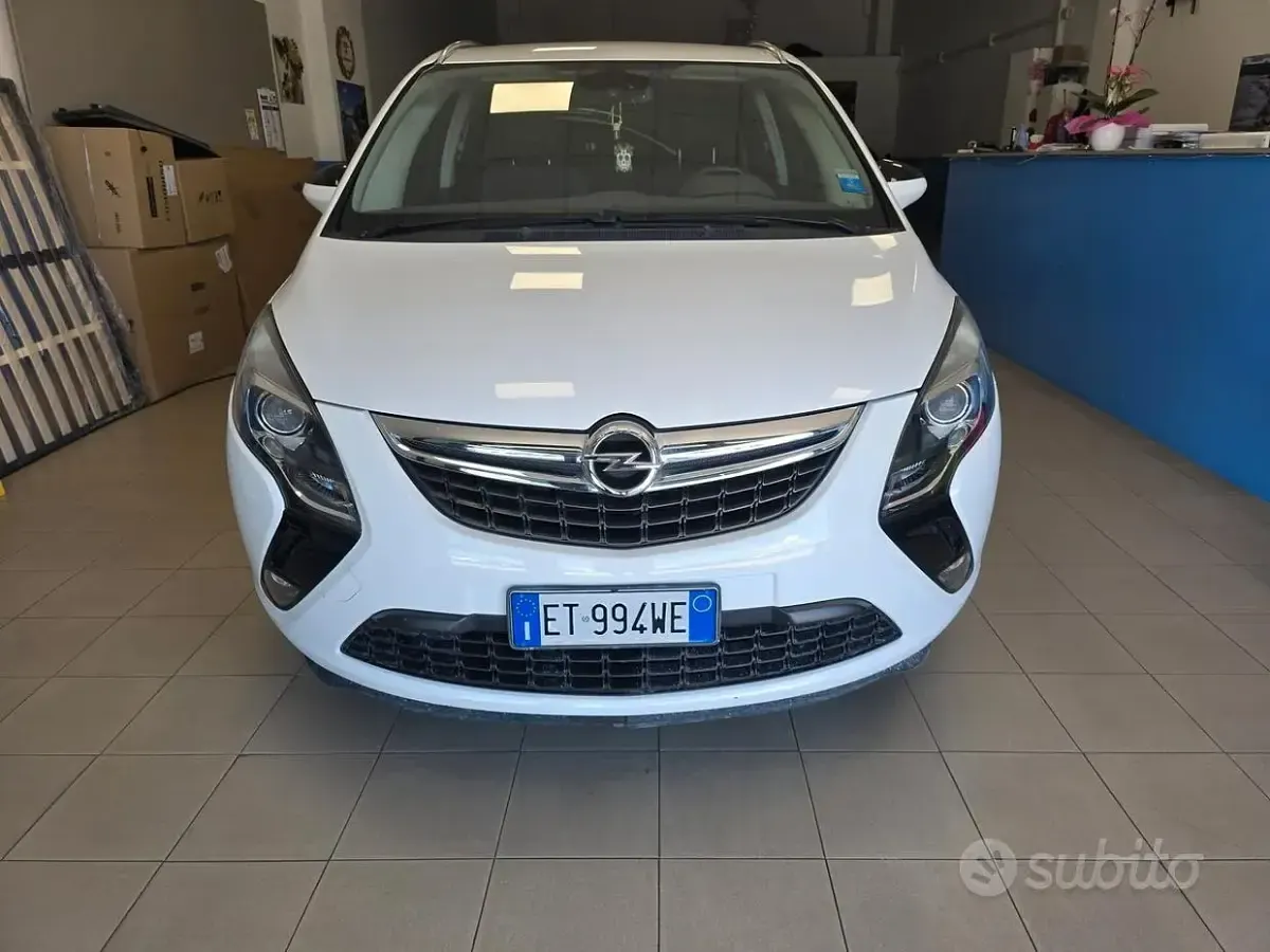 Usata Opel Zafira Tourer Cosmo 150 CV (110 kW) 2014 Bianco Monovolume