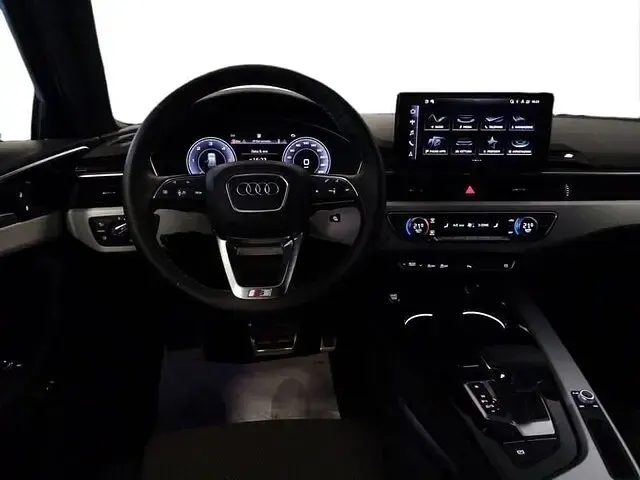 Usata Audi A4 S-Line 204 CV (150 kW) 2024 Blu Station wagon