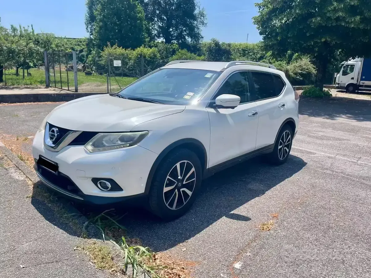 Usata Nissan X-Trail 131 CV (96 kW) 2015 Bianco SUV