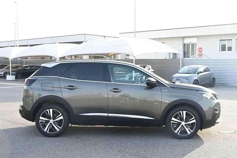 Usata Peugeot 3008 GT-line 131 CV (96 kW) 2019 Grigio SUV