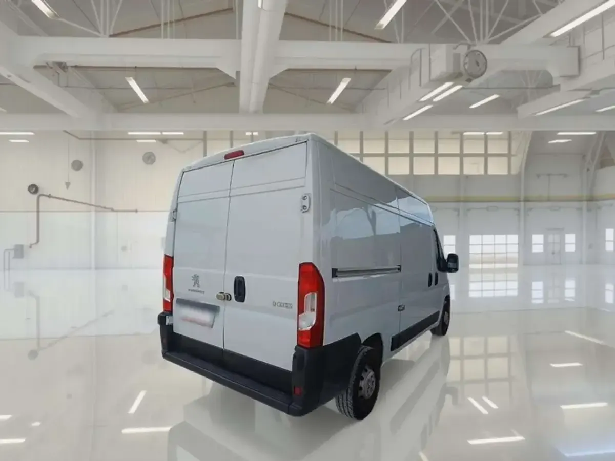 Usata Peugeot Boxer S 140 CV (102 kW) 2024 Bianco Furgone
