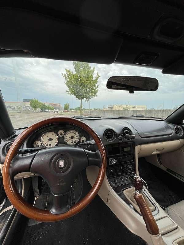 Usata Mazda MX5 140 CV (102 kW) 2000 Cabrio