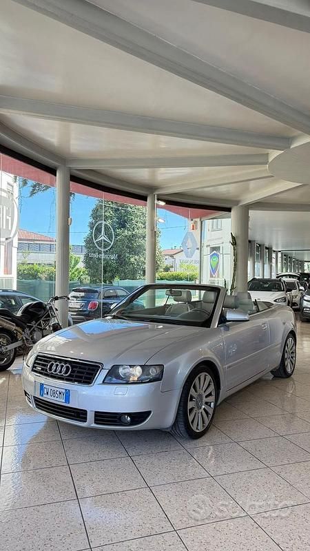 Usata Audi A4 Cabriolet 163 CV (119 kW) 2005 Argento Cabrio