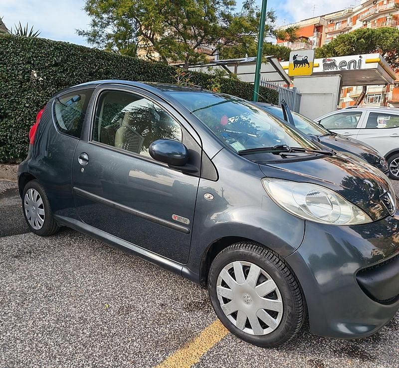 Grigio Usata 2007 Peugeot 107 Due volumi | 3500 € (Ottimo prezzo) - Immagine 1/4