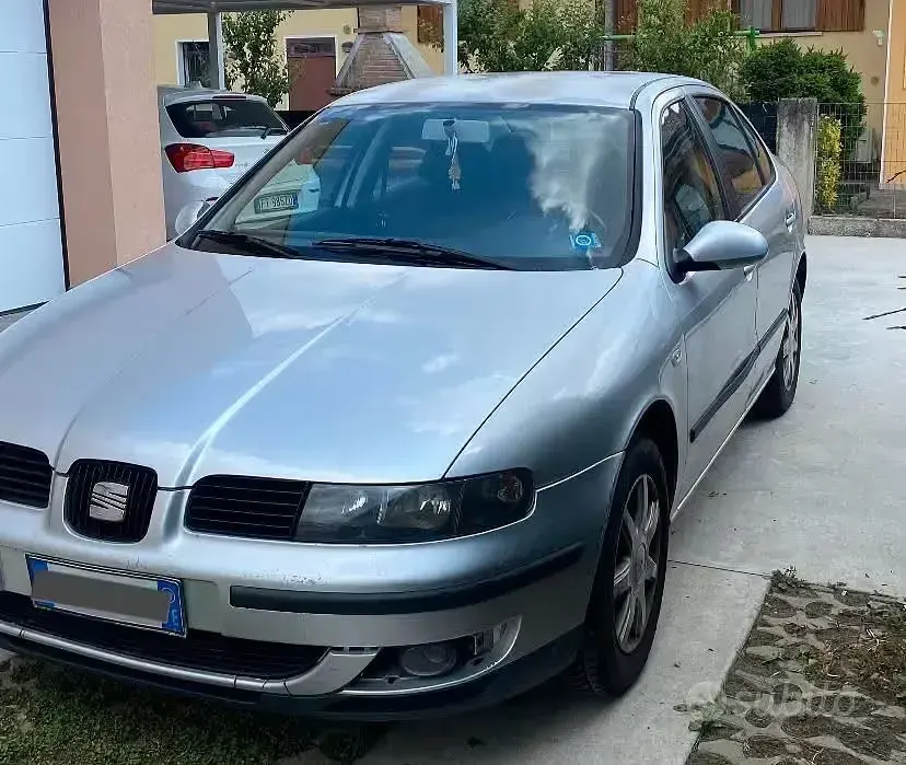 Usata Seat Toledo 110 CV (80 kW) 2003 Grigio Berlina