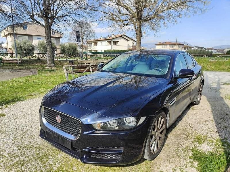 Usata Jaguar XE Business Edition 179 CV (131 kW) 2017 Blu/azzurro Berlina