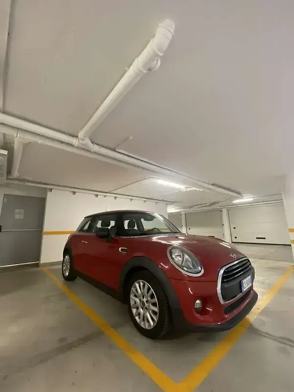 Usata Mini ONE 75 CV (55 kW) 2016 Rosso Utilitaria