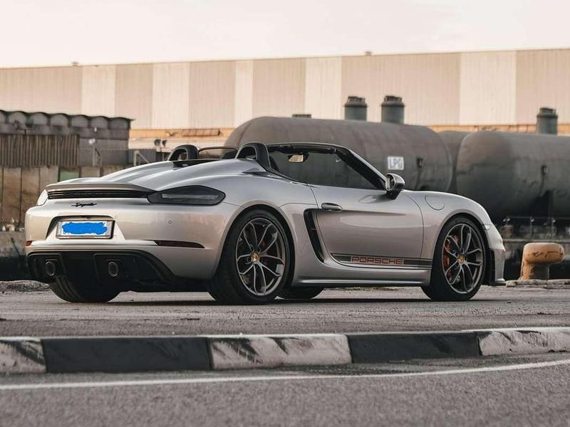 Usata Porsche 718 Spyder 420 CV (308 kW) 2023 Argento Cabrio