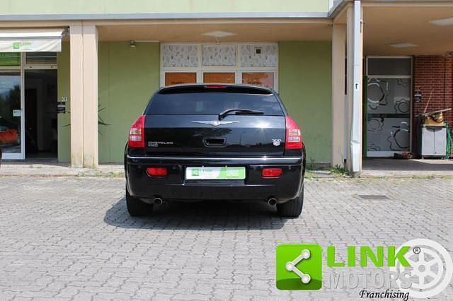 Usata Chrysler 300C Touring 218 CV (160 kW) 2008 Nero Station wagon