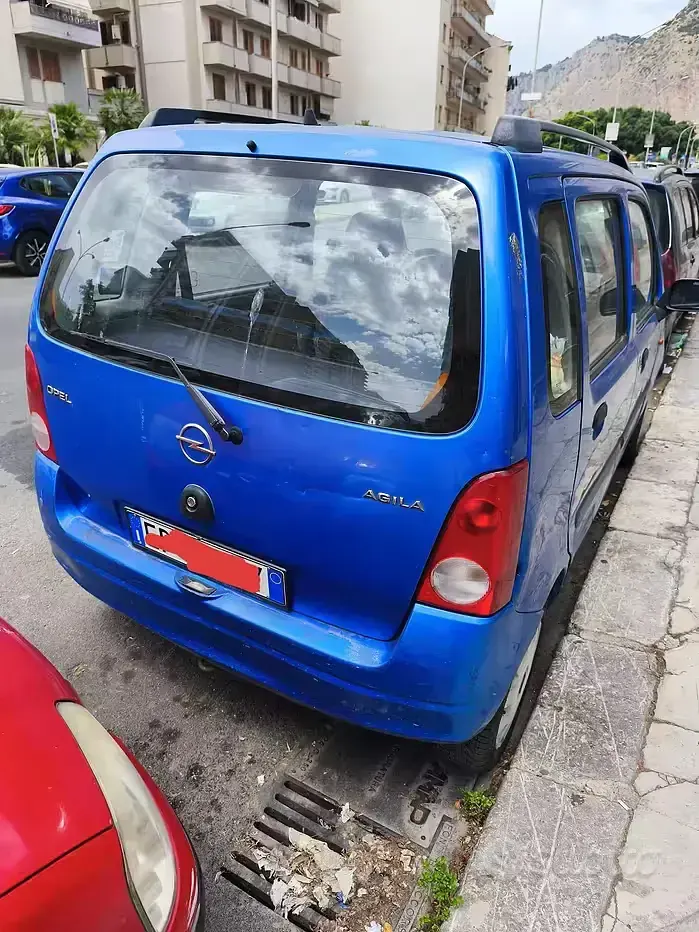 Usata Opel Agila 58 CV (42 kW) 2002 Bluazzurro Monovolume