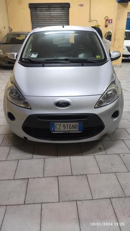 Usata Ford Ka 69 CV (50 kW) 2015 Argento Utilitaria