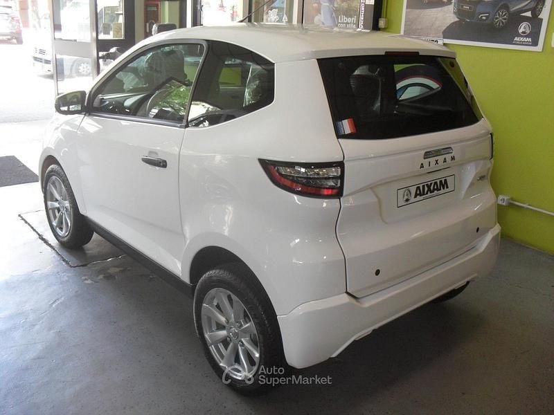 Nuova Aixam City Pack 88 CV (64 kW) 2025 Bianco Berlina