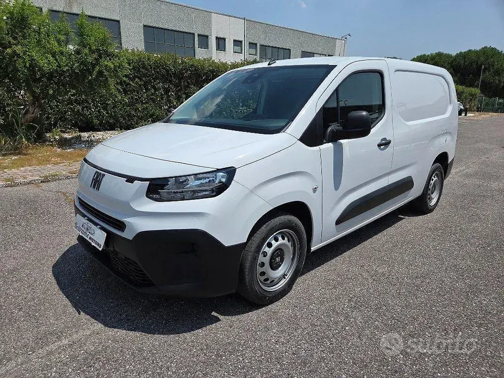 Nuova Fiat Doblò 131 CV (96 kW) 2025 Bianco Monovolume