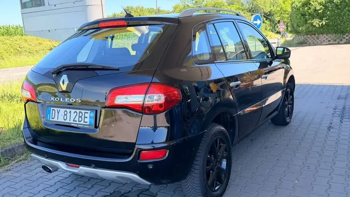 Usata Renault Koleos Dynamique 150 CV (110 kW) 2009 Nero SUV