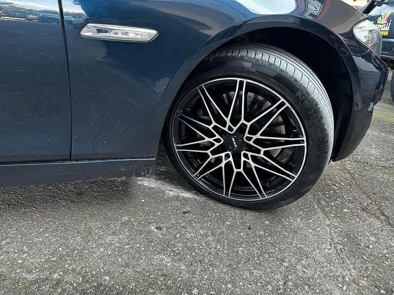 Begagnad BMW 535 Efficient Dynamics 313 HK (230 kW) 2011 Blå Kombi