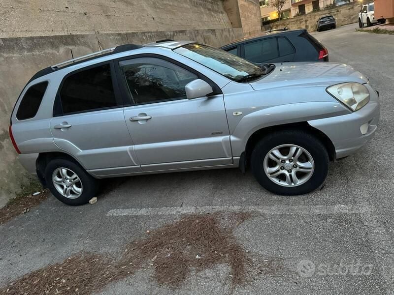 Usata Kia Sportage 2008 Grigio SUV