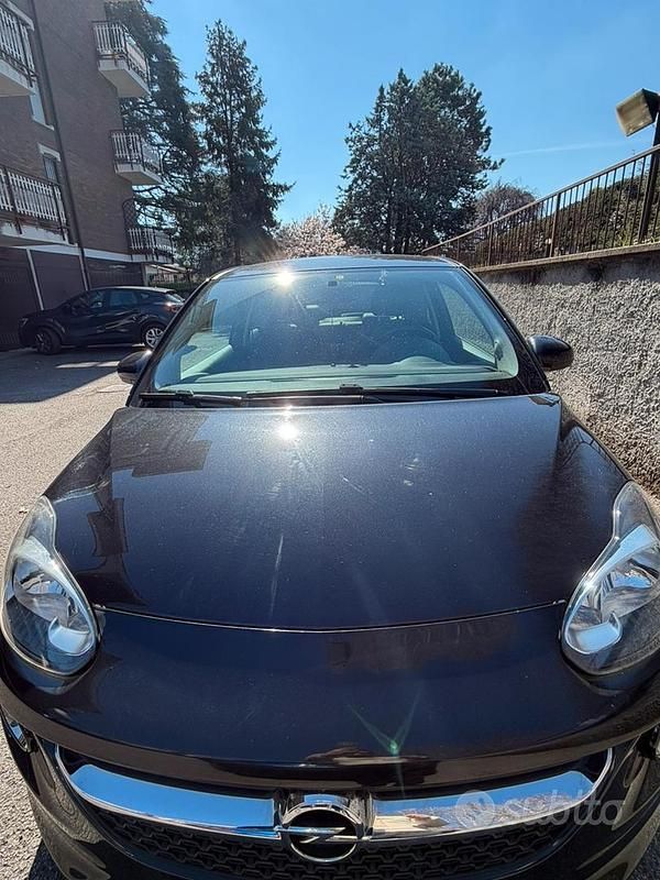 Usata Opel Adam Rocks Rocks 70 CV (51 kW) 2015 Nero Utilitaria