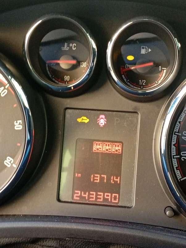 Usata Opel Meriva Cosmo 95 CV (69 kW) 2012 Bianco Monovolume