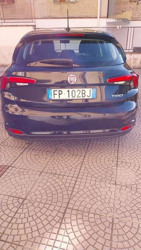 Usata Fiat Tipo Lounge 120 CV (88 kW) 2018 Nero Berlina