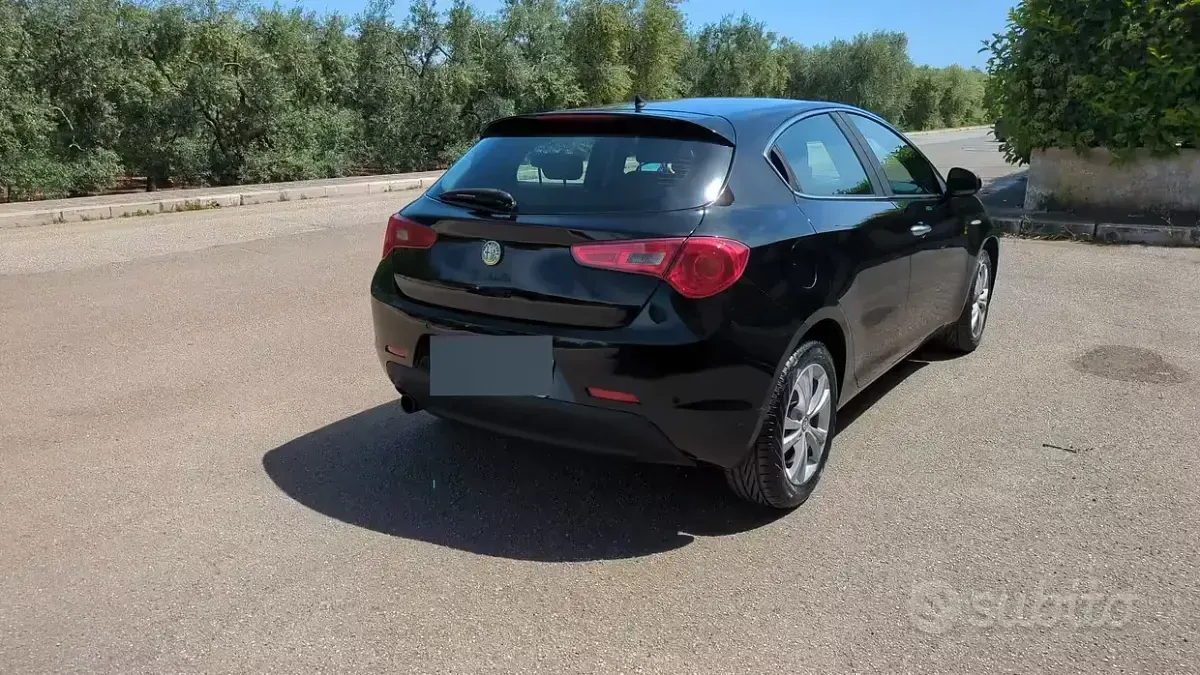 Usata Alfa Romeo Giulietta 105 CV (77 kW) 2012 Nero Utilitaria