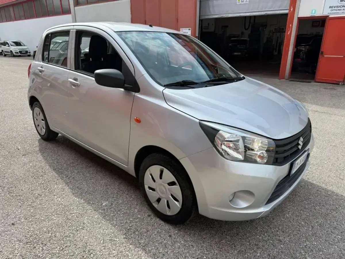 Usata Suzuki Celerio 68 CV (50 kW) 2018 Argento Utilitaria