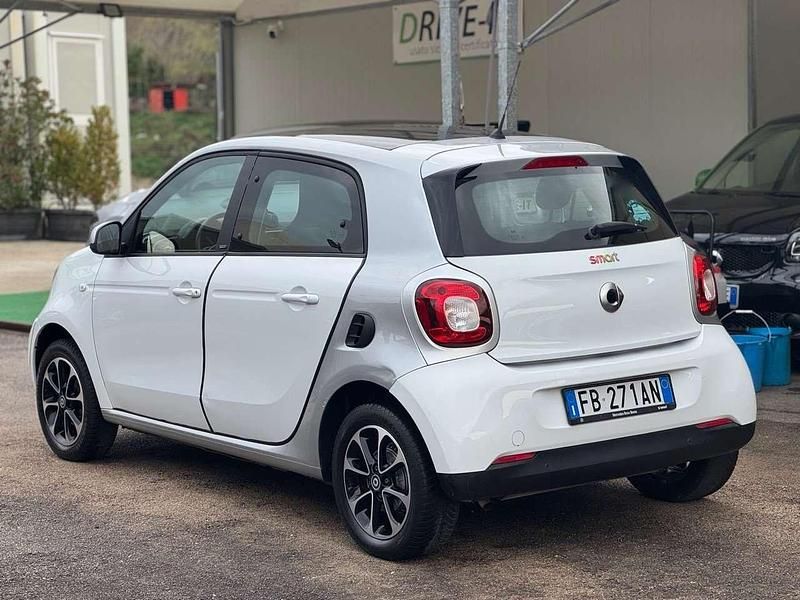 Usata Smart ForFour Passion 71 CV (52 kW) 2015 Argento Utilitaria