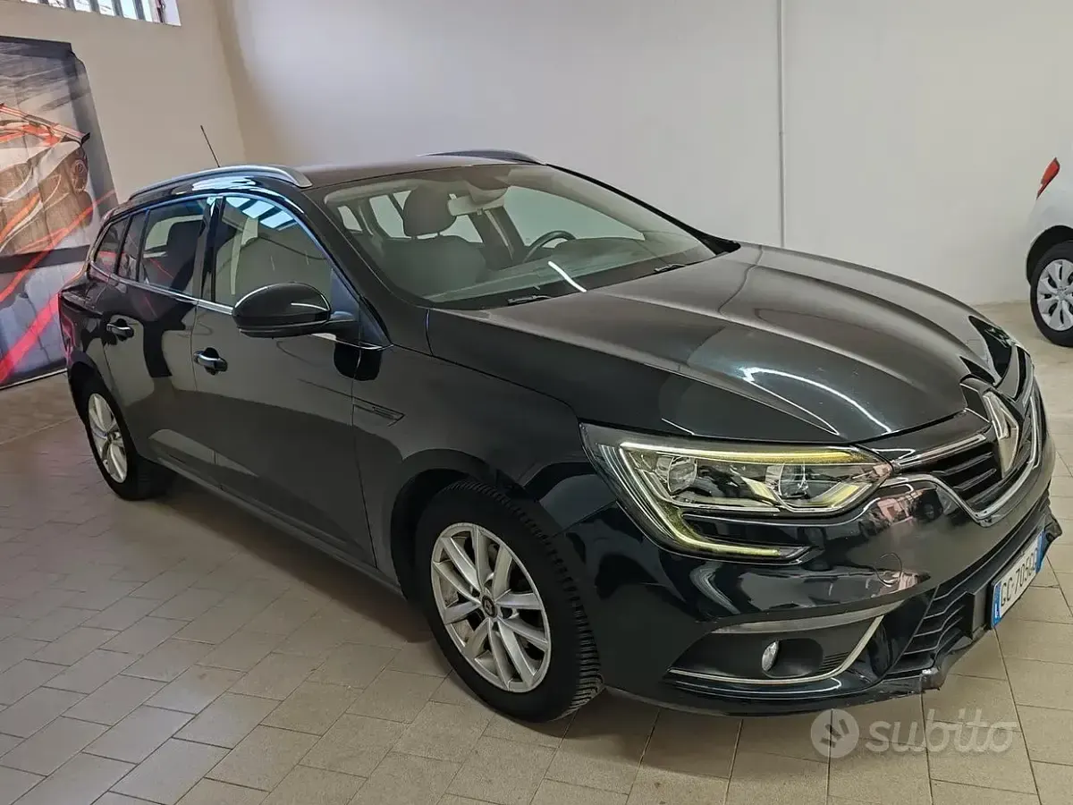 Usata Renault Mégane GrandTour Business 116 CV (85 kW) 2020 Nero Station wagon