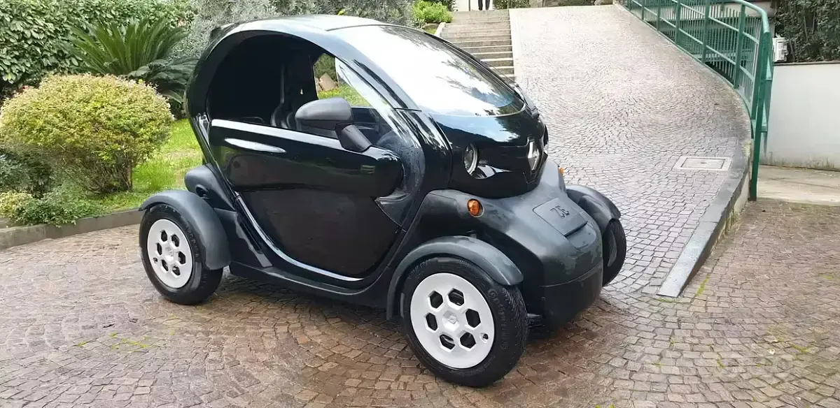 Usata Renault Twizy 12 kW (17 CV) 2016 Nero Utilitaria