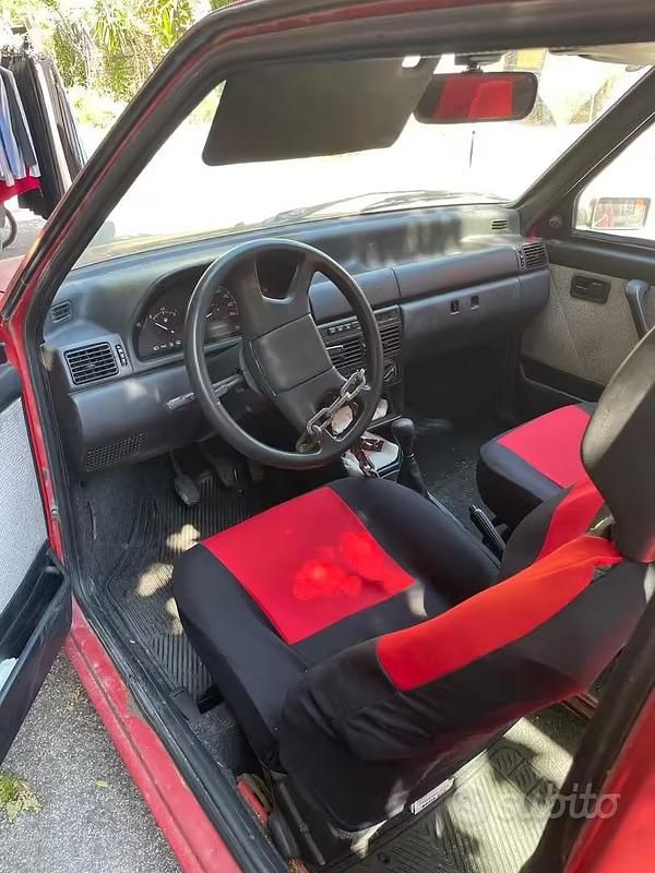 Usata Fiat Uno 49 CV (36 kW) 1993 Rosso Utilitaria