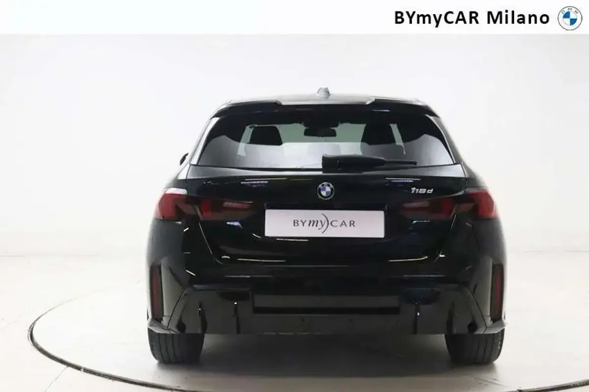 Usata BMW 118 M Sport 150 CV (110 kW) 2025 Nero zaffiro Utilitaria