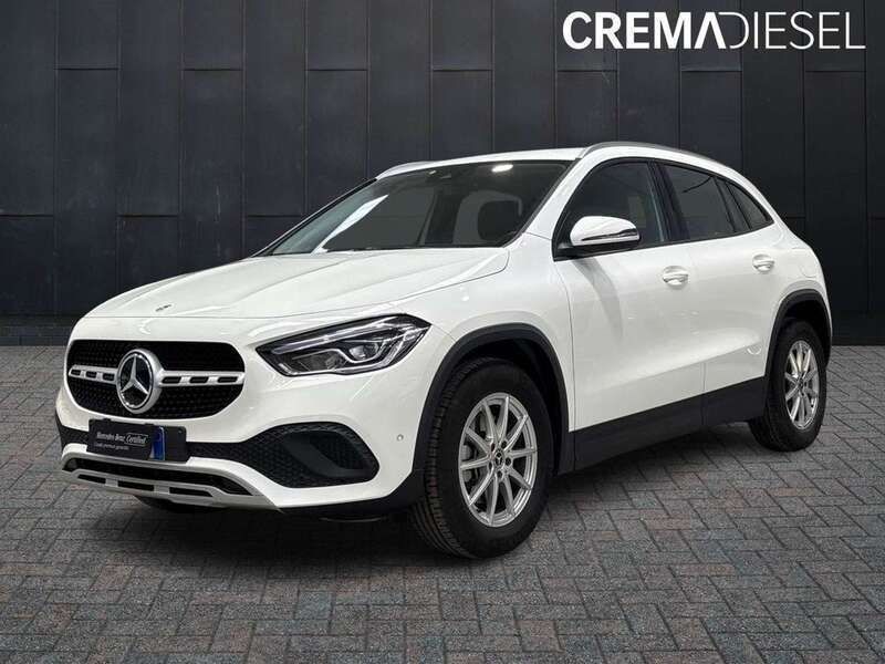 Usata Mercedes GLA200 Business 150 CV (110 kW) 2022 Bianco SUV