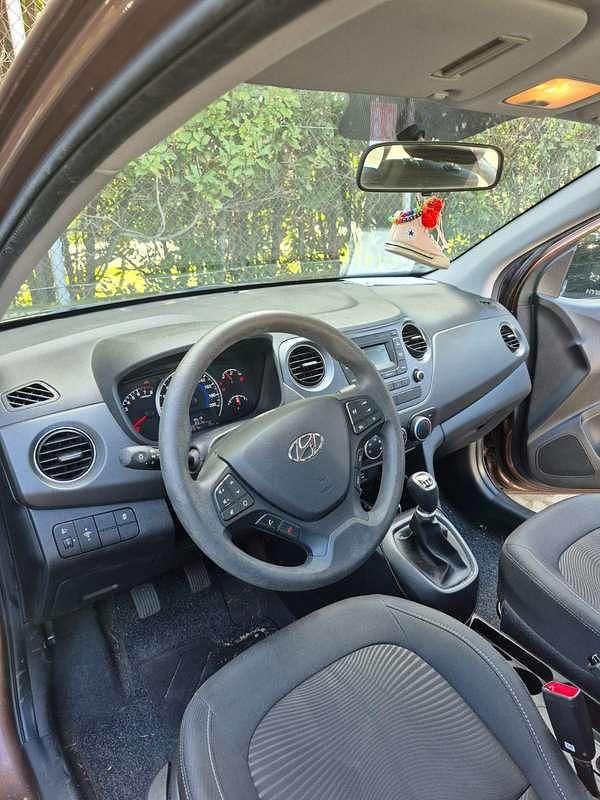 Usata Hyundai i10 Advanced 67 CV (49 kW) 2018 Bronzo Utilitaria