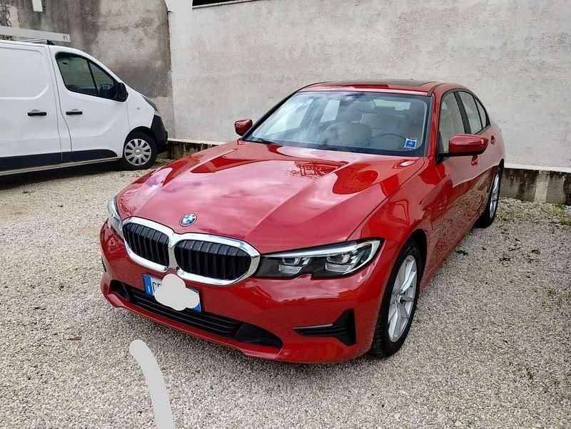 Usata BMW 330e 184 CV (135 kW) 2021 Rosso Berlina